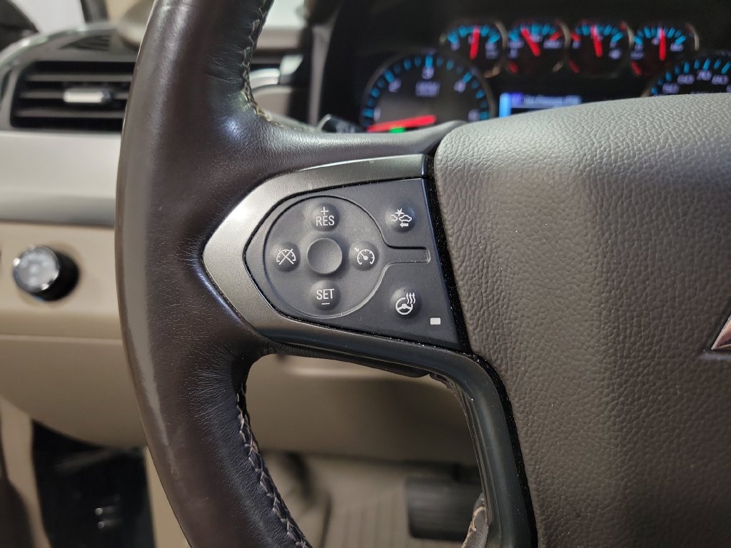 Used 2020 Chevrolet Tahoe LT w/ Luxury Package RWD image 27