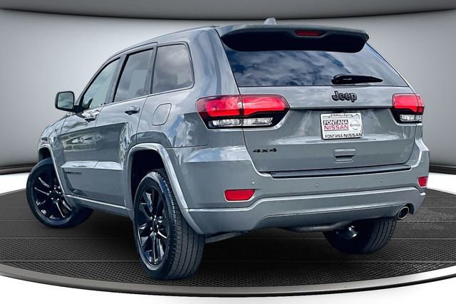 Used 2020 Jeep Grand Cherokee Altitude AWD/4WD image 4