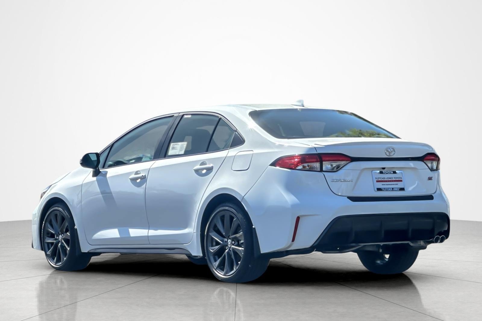 New 2026 Toyota Corolla SE FWD image 3