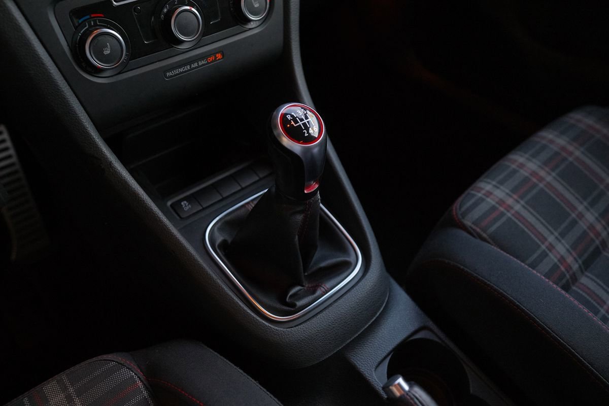 Used 2012 Volkswagen GTI 2-Door FWD image 23