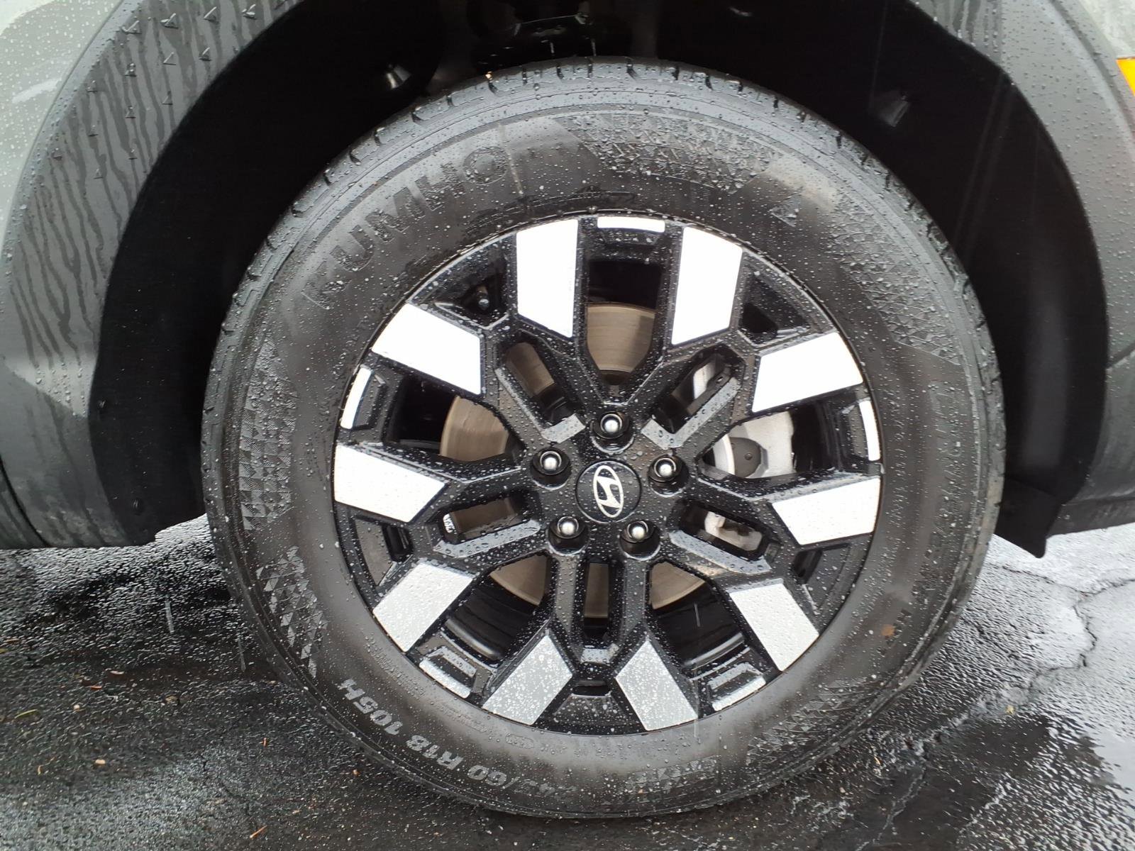 Used 2025 Hyundai Santa Cruz SEL AWD/4WD image 9