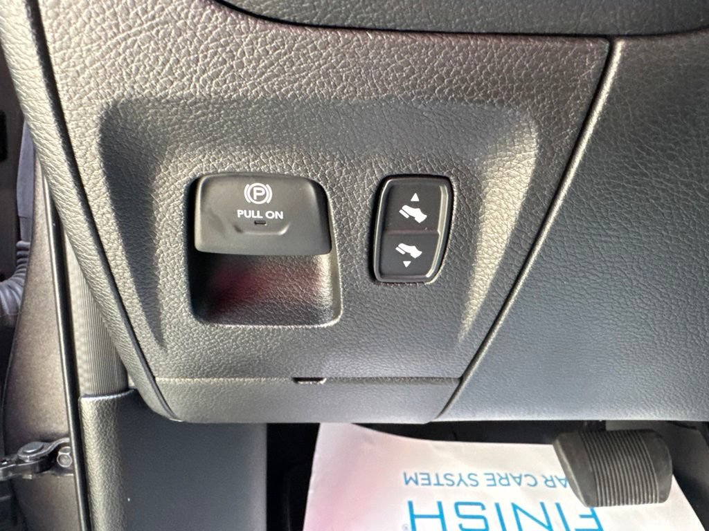 Used 2022 RAM 1500 Big Horn AWD/4WD image 12
