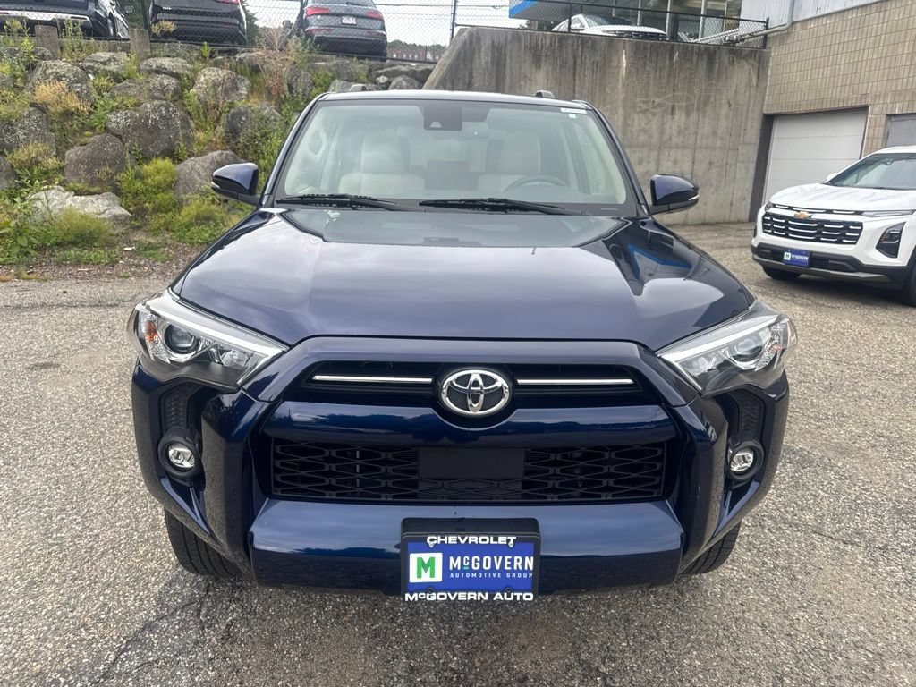 Used 2021 Toyota 4Runner SR5 Premium w/ Moonroof Package AWD/4WD image 10