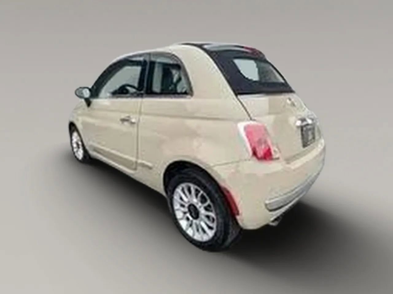 Used 2012 FIAT 500 Lounge w/ Luxury Leather Pkg FWD image 3