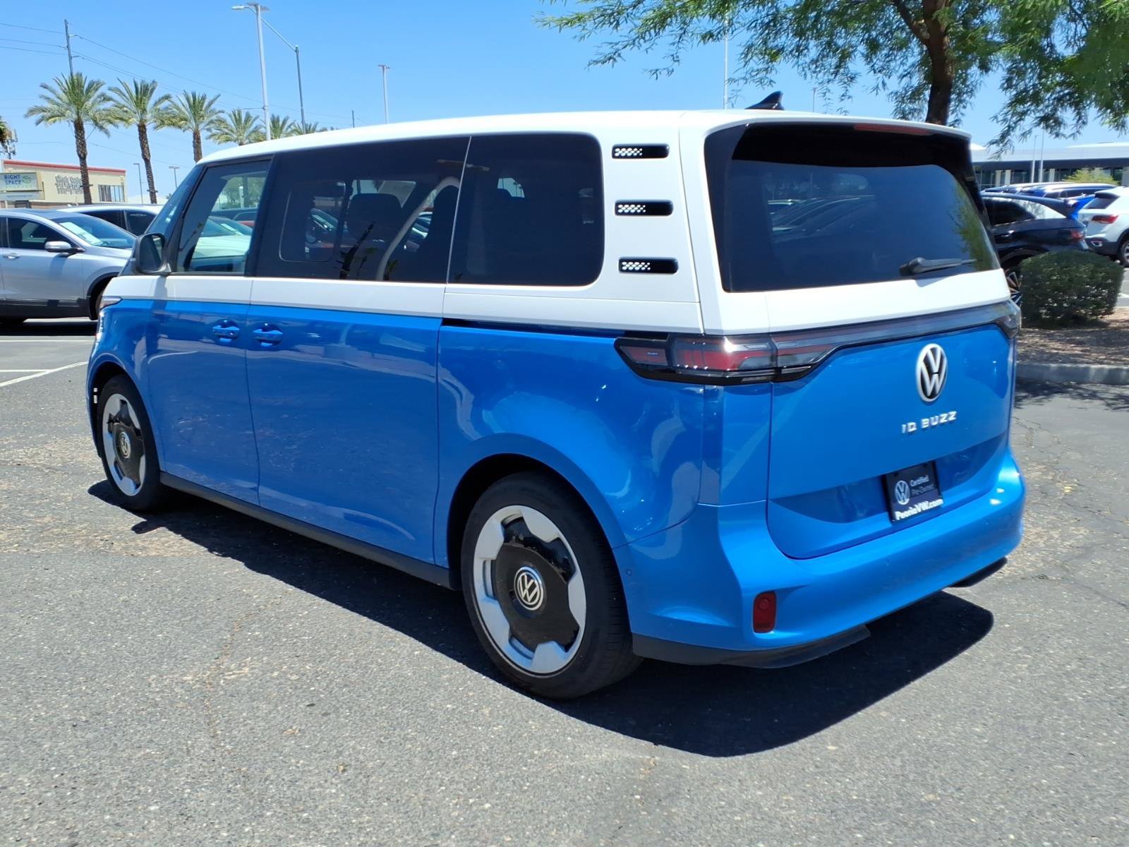 Certified 2025 Volkswagen ID. Buzz Pro S Plus RWD image 6