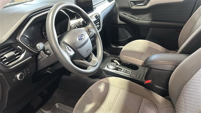 Used 2022 Ford Escape SE w/ SE Sport Appearance Package image 24