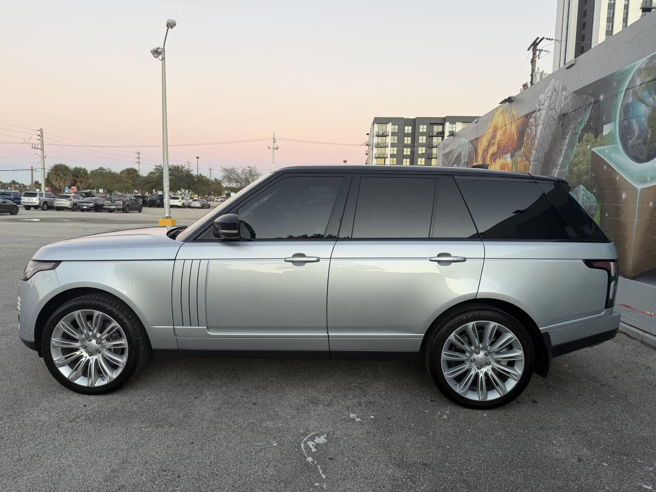 Used 2018 Land Rover Range Rover Supercharged AWD/4WD image 12