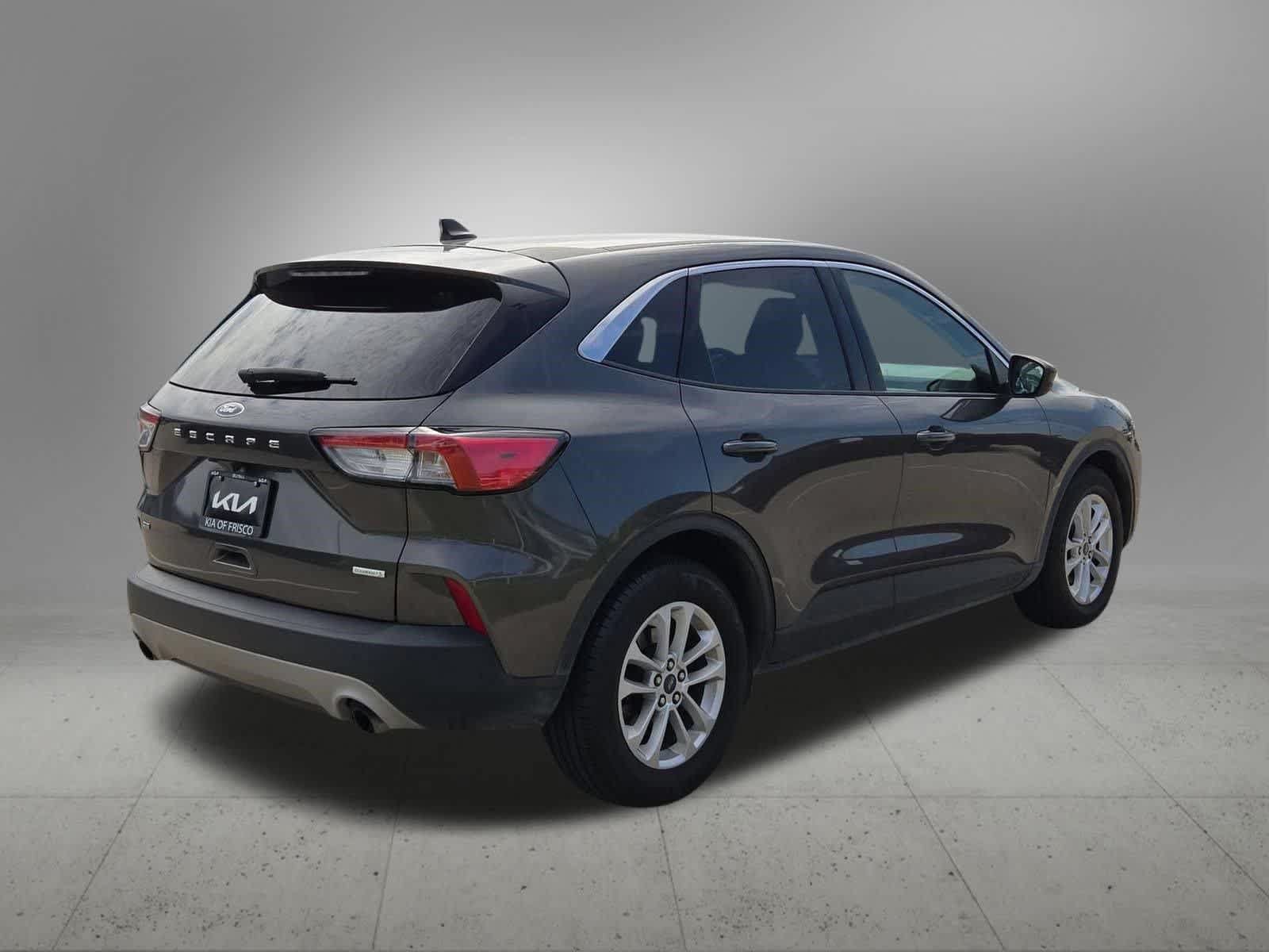 Used 2020 Ford Escape SE FWD image 6