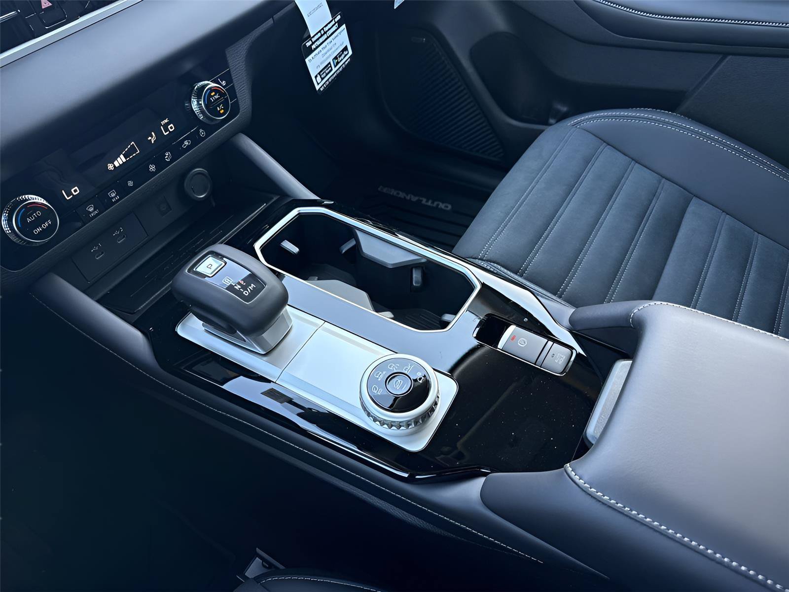 New 2026 Mitsubishi Outlander SE FWD image 21