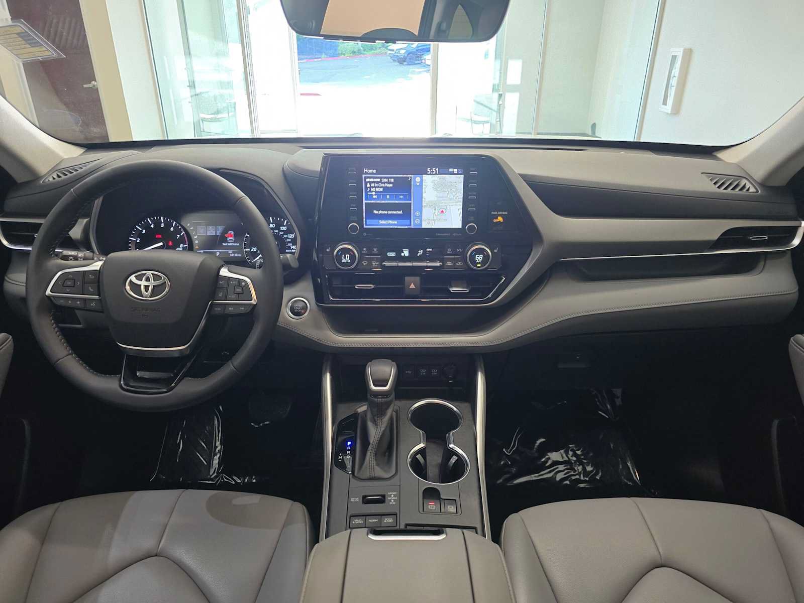 Certified 2020 Toyota Highlander XLE AWD/4WD image 10