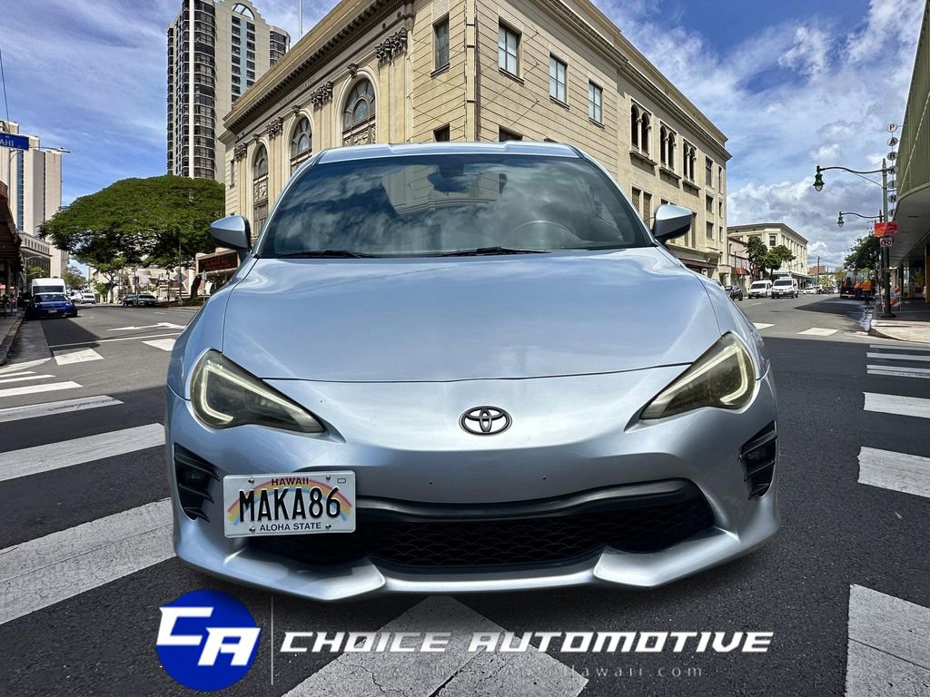 Used 2020 Toyota 86 RWD image 11