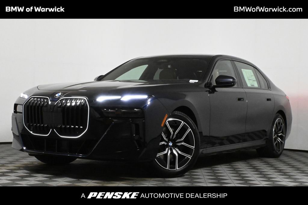 New 2025 BMW 740i xDrive w/ Premium Package