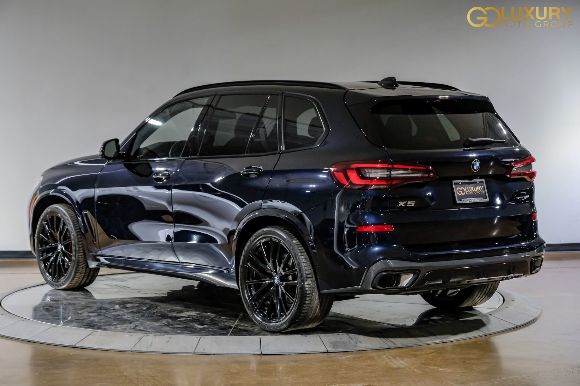 Used 2023 BMW X5 sDrive40i w/ M Sport Package image 12