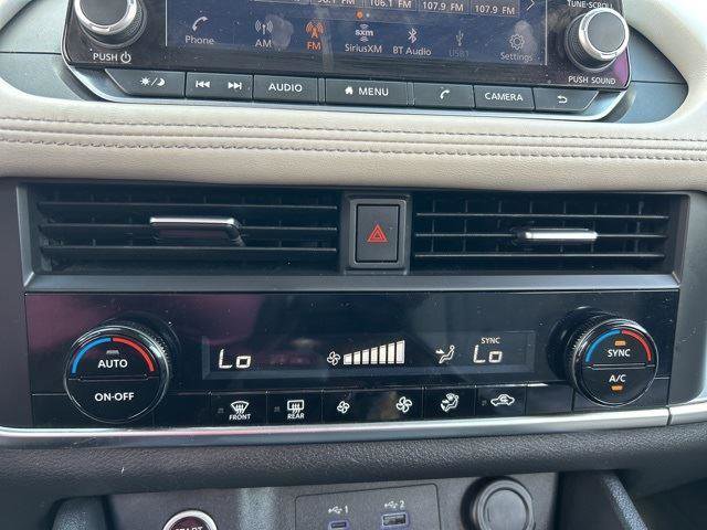 Used 2023 Nissan Rogue SV image 19