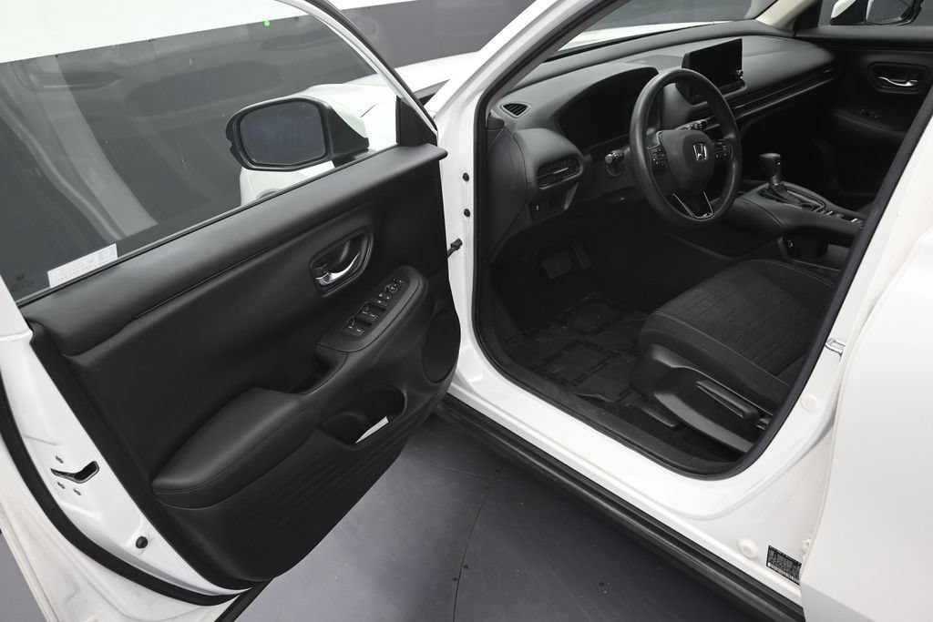 Used 2023 Honda HR-V LX image 10