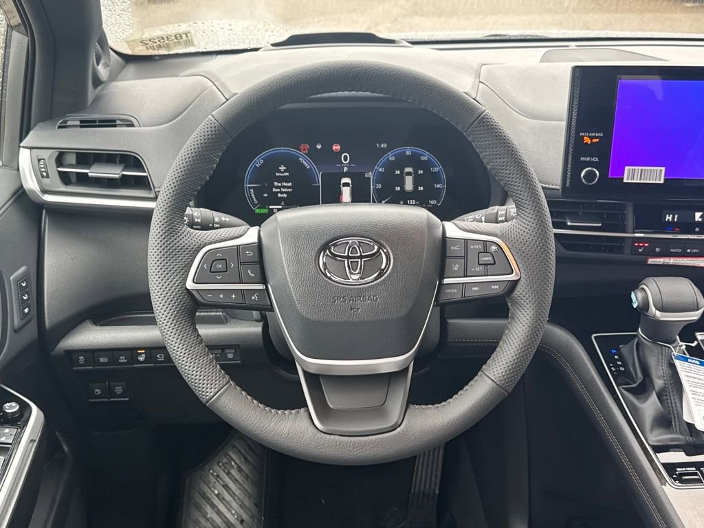 New 2026 Toyota Sienna Platinum image 12