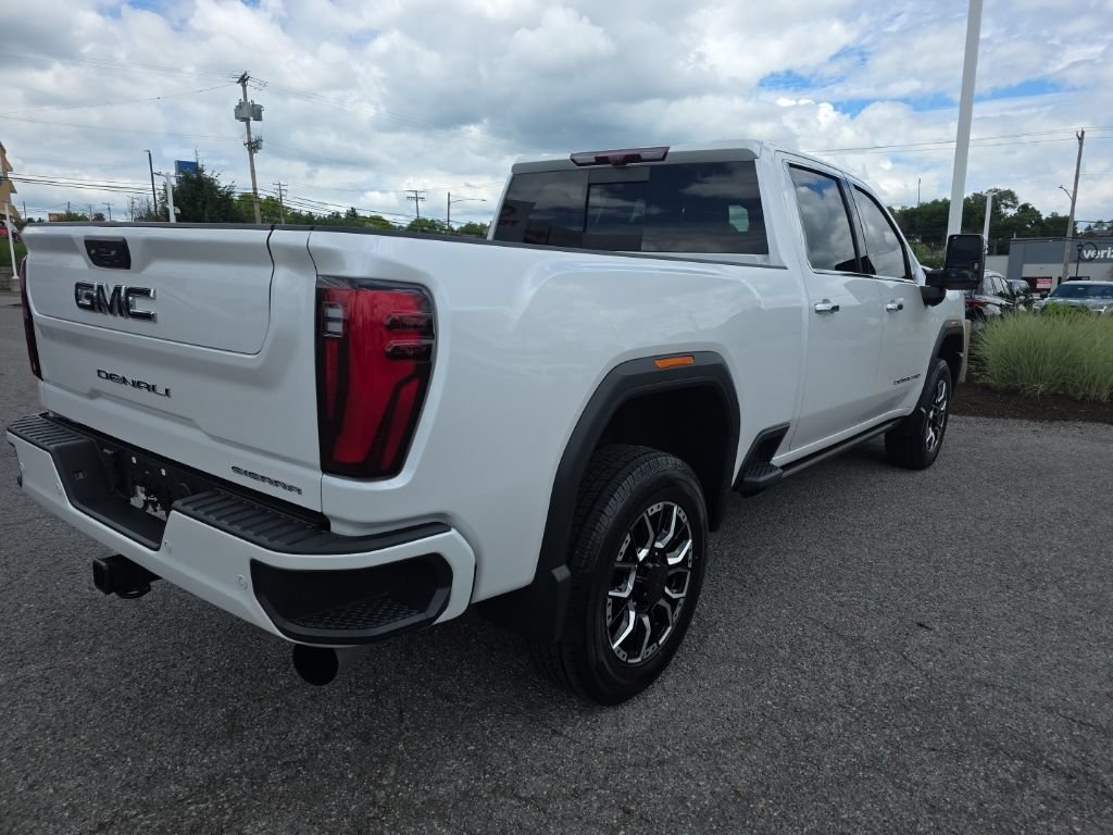 Used 2024 GMC Sierra 2500 Denali Ultimate AWD/4WD image 8