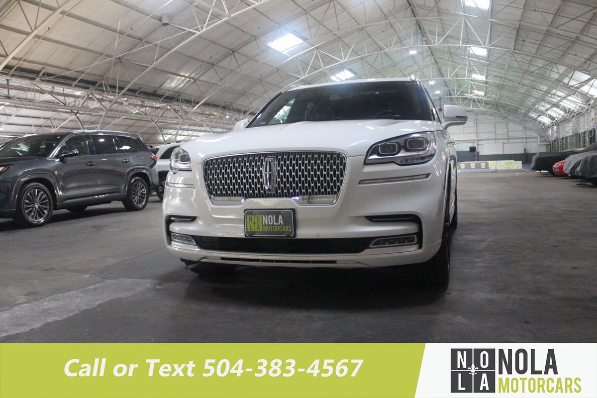 Used 2022 Lincoln Aviator Reserve w/ Equipment Group 201A AWD/4WD image 3