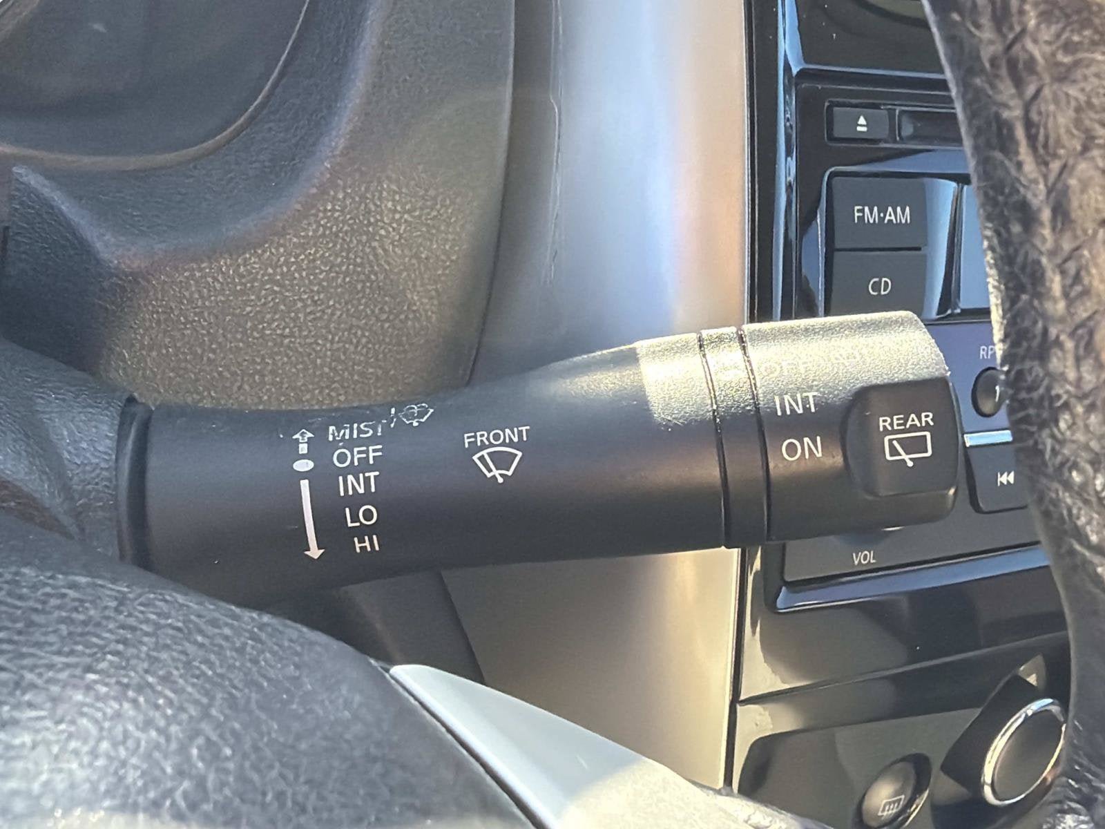 Used 2015 Nissan Versa Note SV FWD image 15