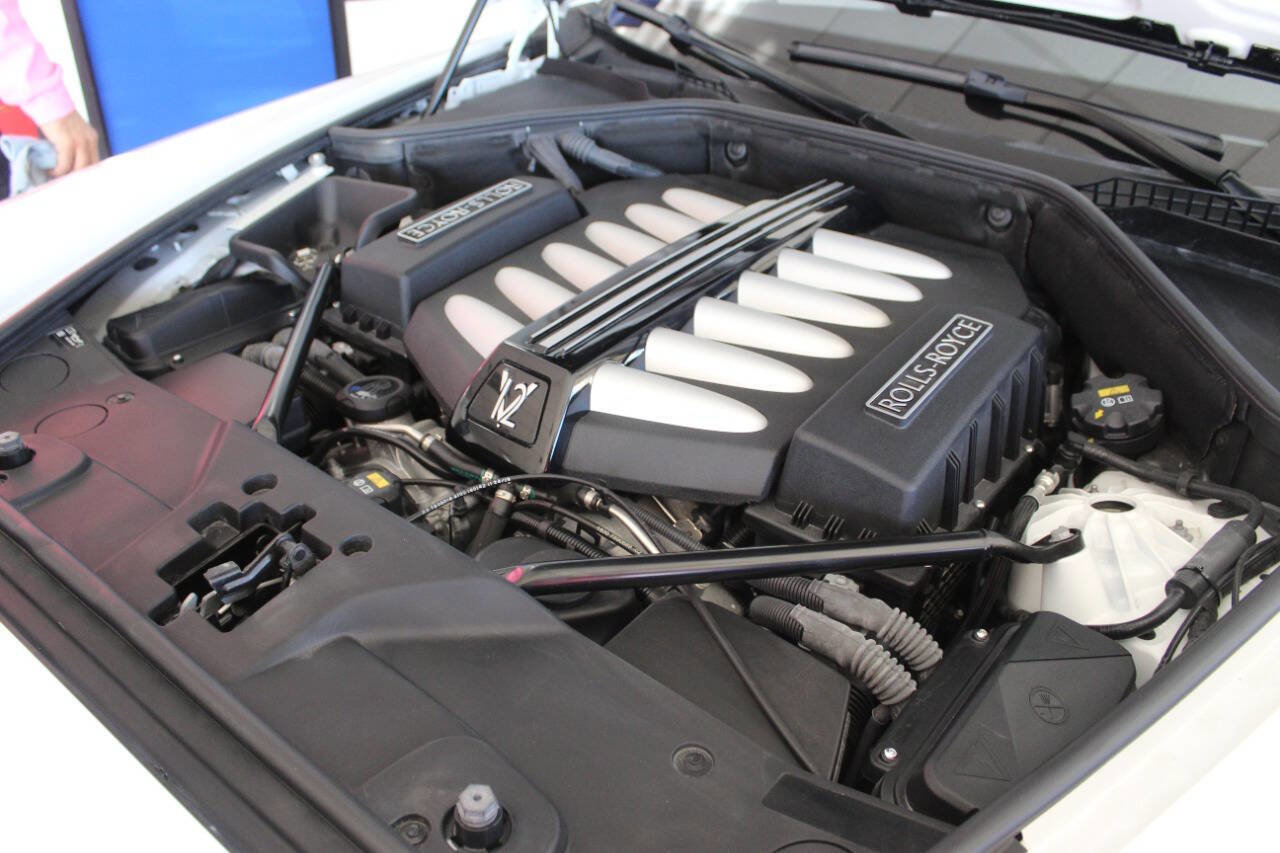 Used 2019 Rolls-Royce Dawn image 23