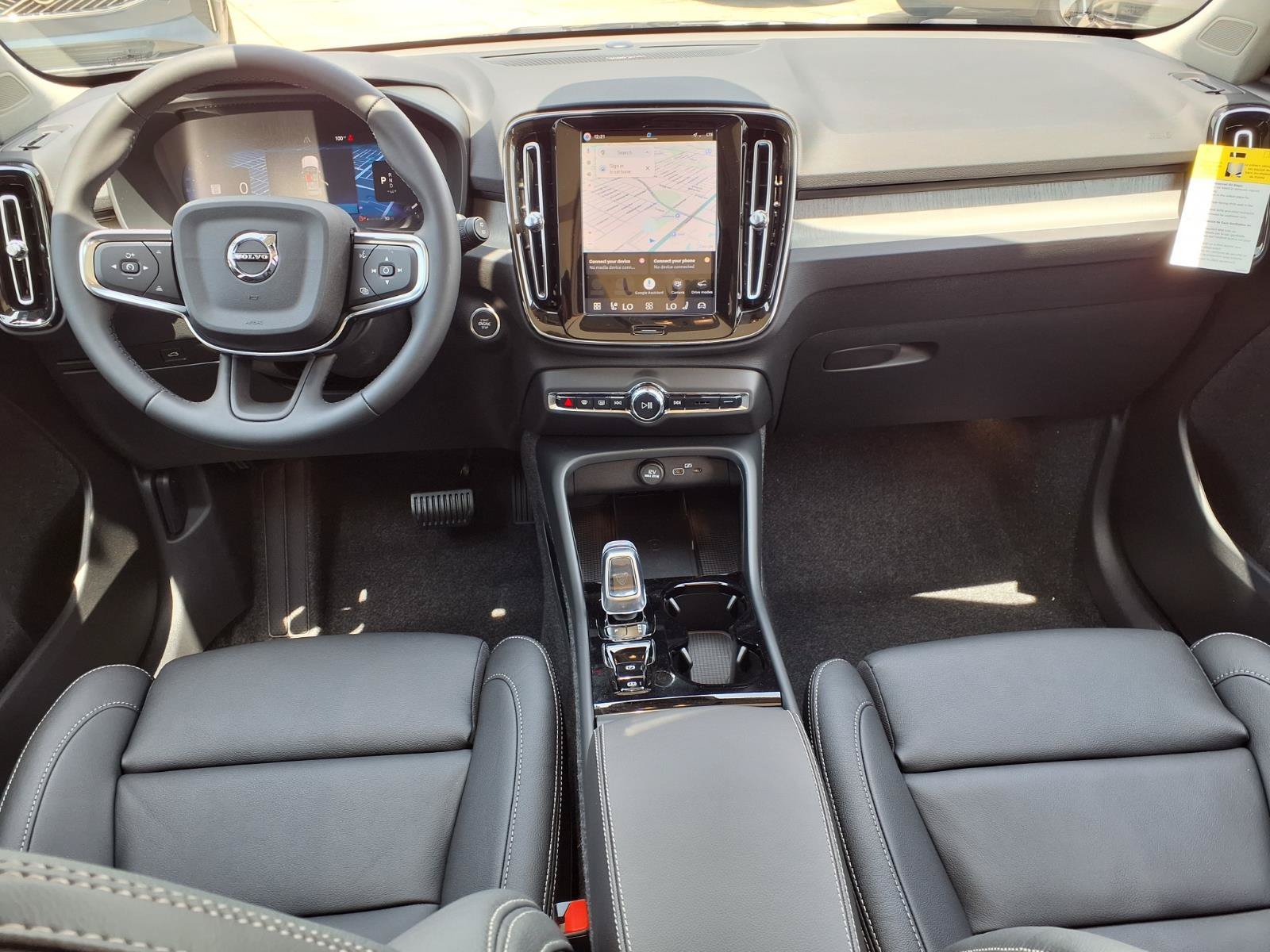 New 2026 Volvo XC40 B5 Plus w/ Climate Package AWD/4WD image 11