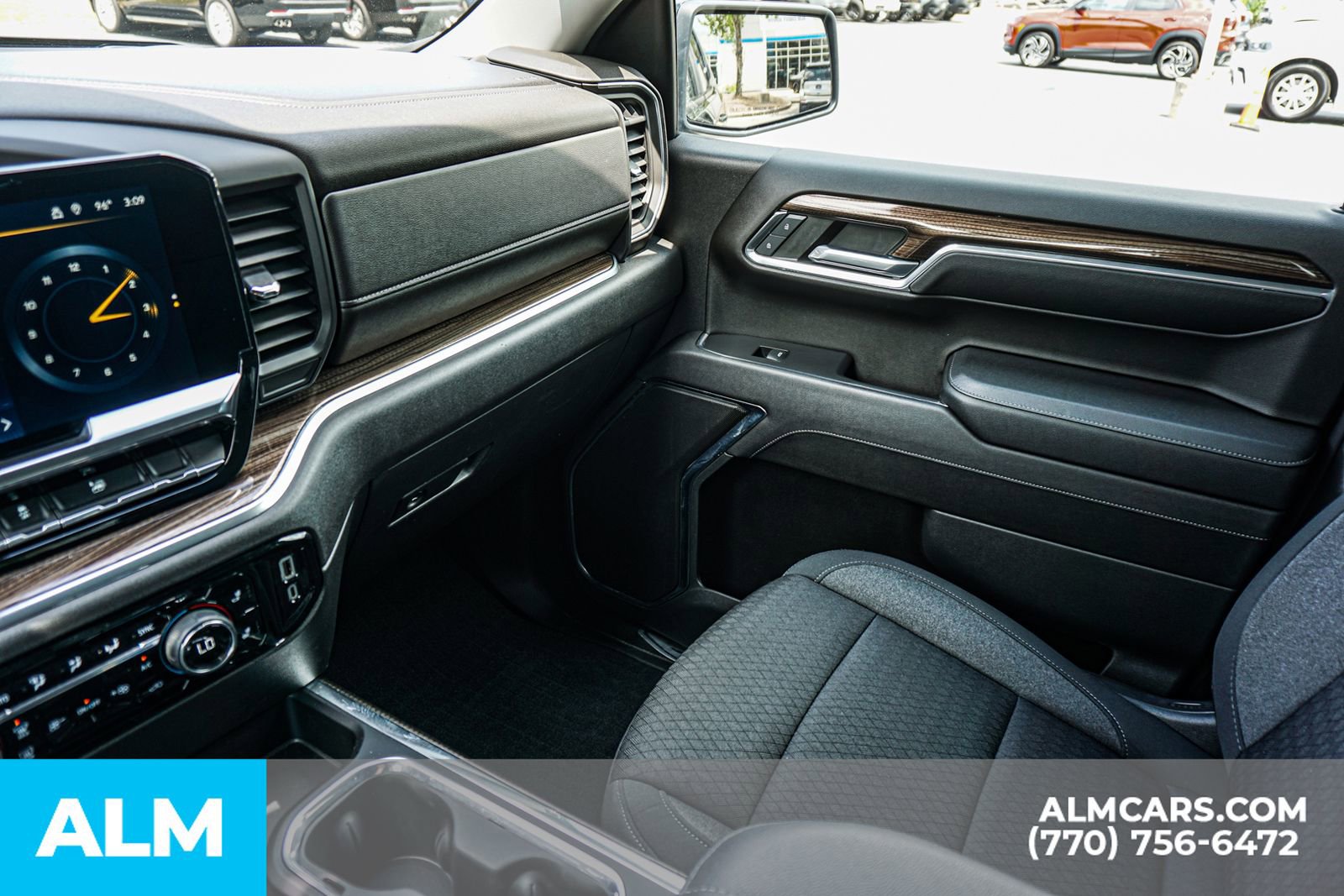 Used 2023 Chevrolet Silverado 1500 RST w/ Protection Package AWD/4WD image 46