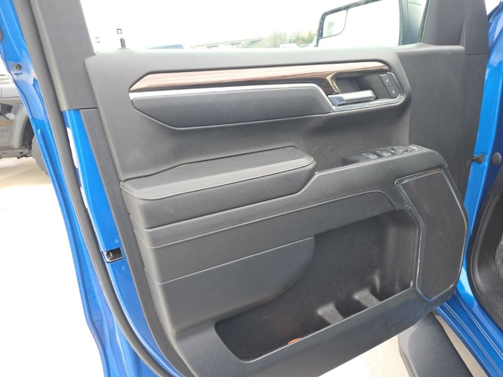 Used 2023 Chevrolet Silverado 1500 RST image 9