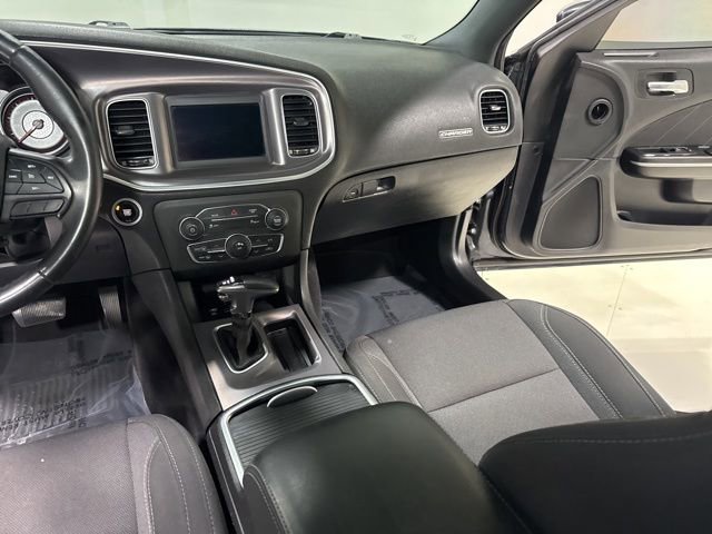 Used 2019 Dodge Charger SXT image 18