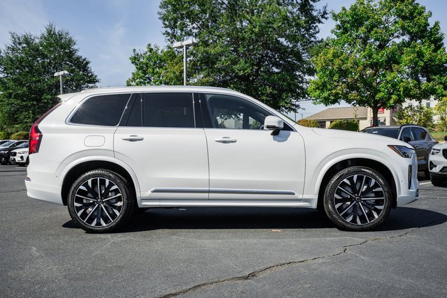 New 2026 Volvo XC90 B5 Plus image 3