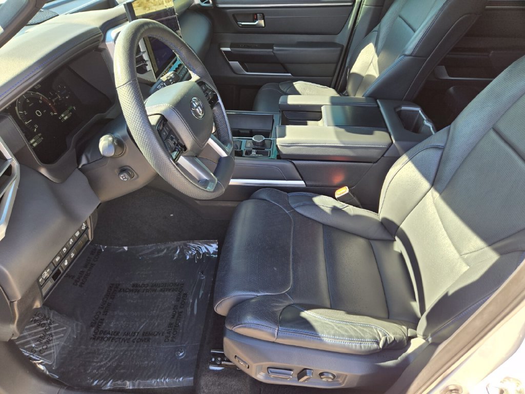 Used 2024 Toyota Sequoia Platinum AWD/4WD image 10