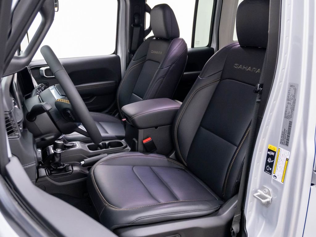 Used 2024 Jeep Wrangler Sahara w/ Safety Group image 14