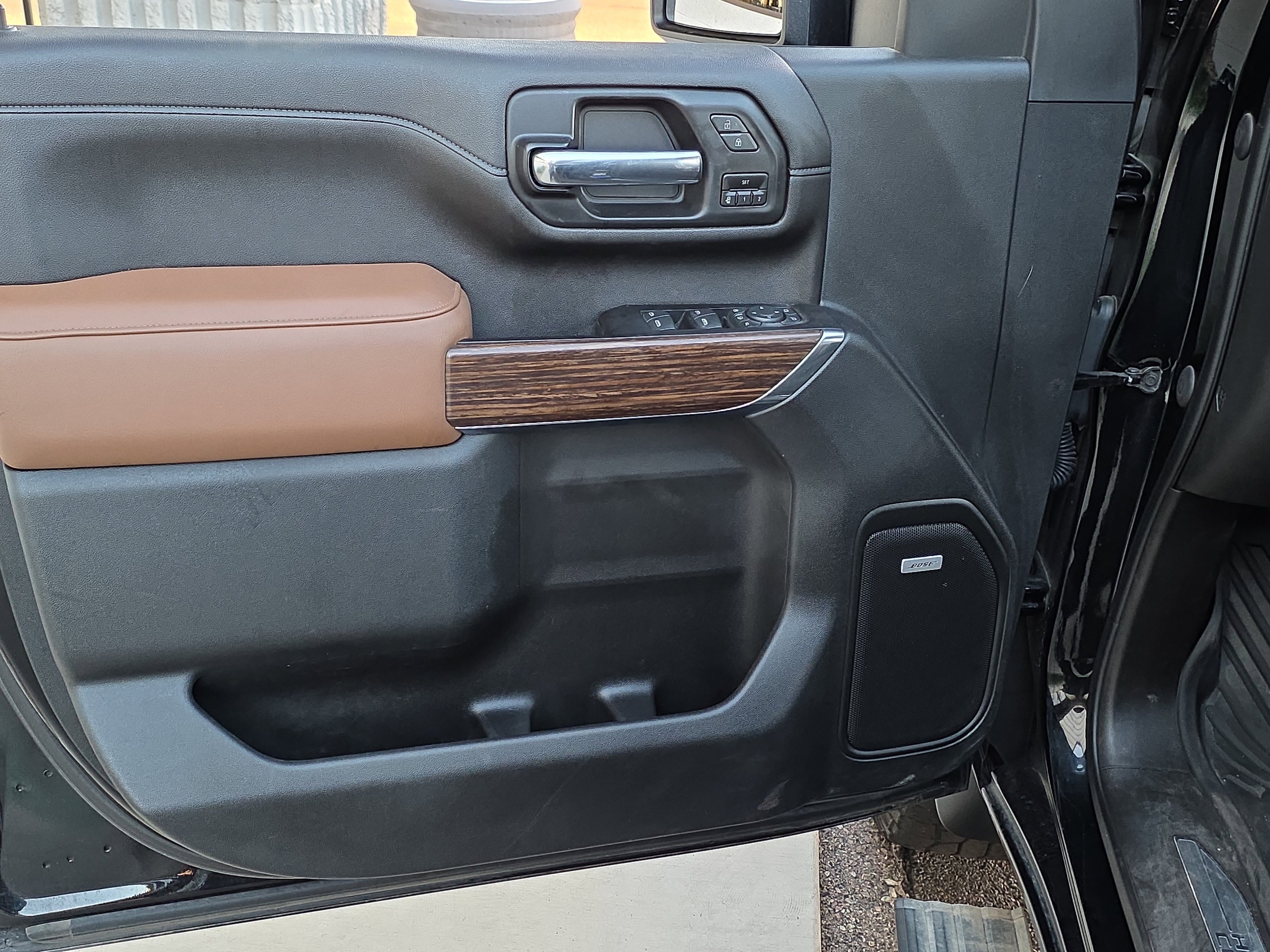 Used 2021 Chevrolet Silverado 2500 High Country w/ Z71 Off-Road Package image 13