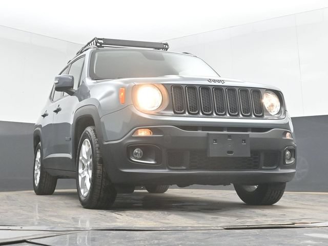 Used 2018 Jeep Renegade Altitude FWD image 40