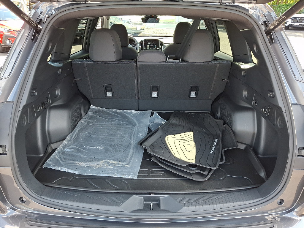 Certified 2025 Subaru Forester Premium AWD/4WD image 29