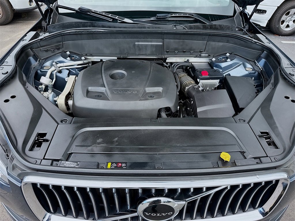 Used 2022 Volvo XC90 T6 Momentum image 35