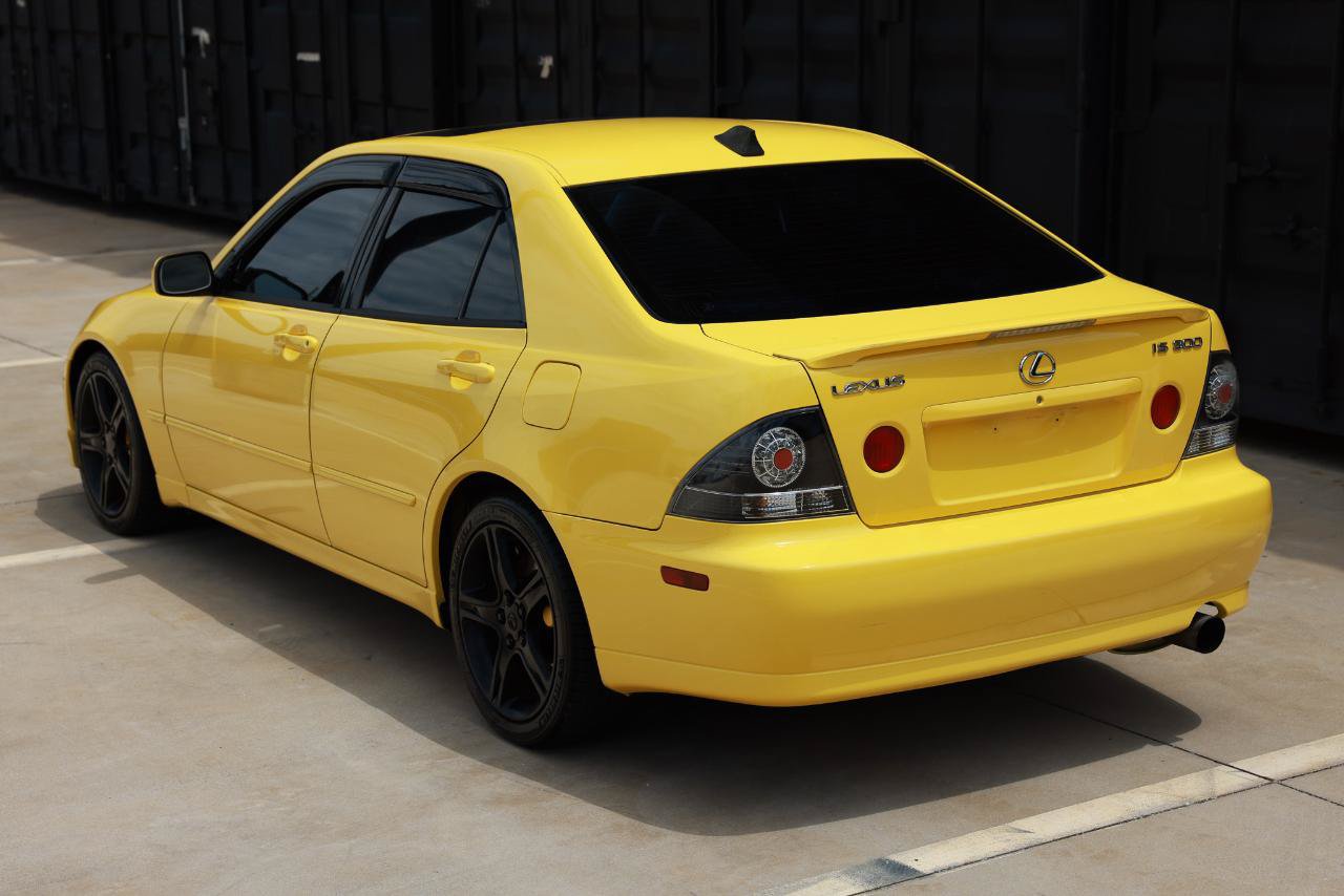 Used 2003 Lexus IS 300 w/ Power & Leather Pkg RWD image 5