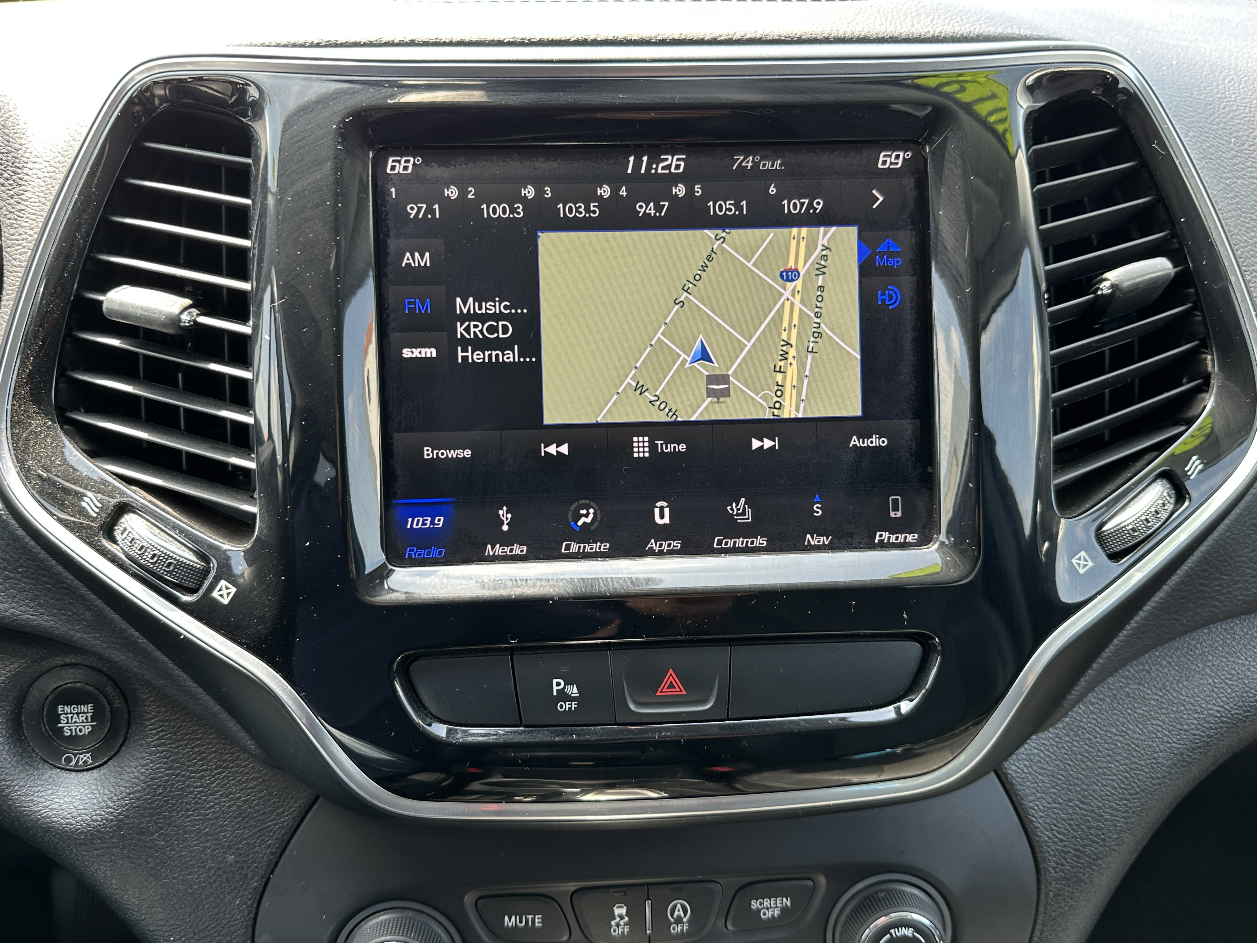 Used 2019 Jeep Cherokee Limited AWD/4WD image 30