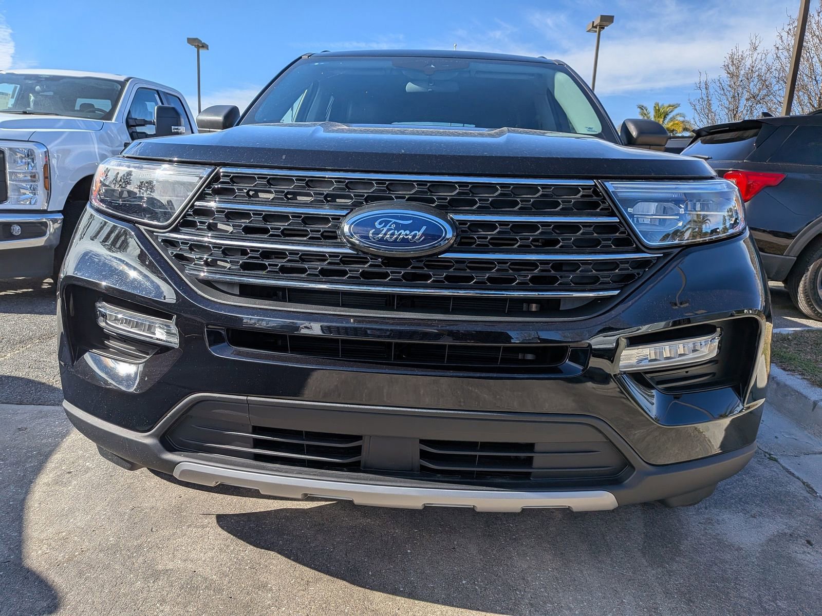 Certified 2023 Ford Explorer XLT w/ Equipment Group 202A image 9