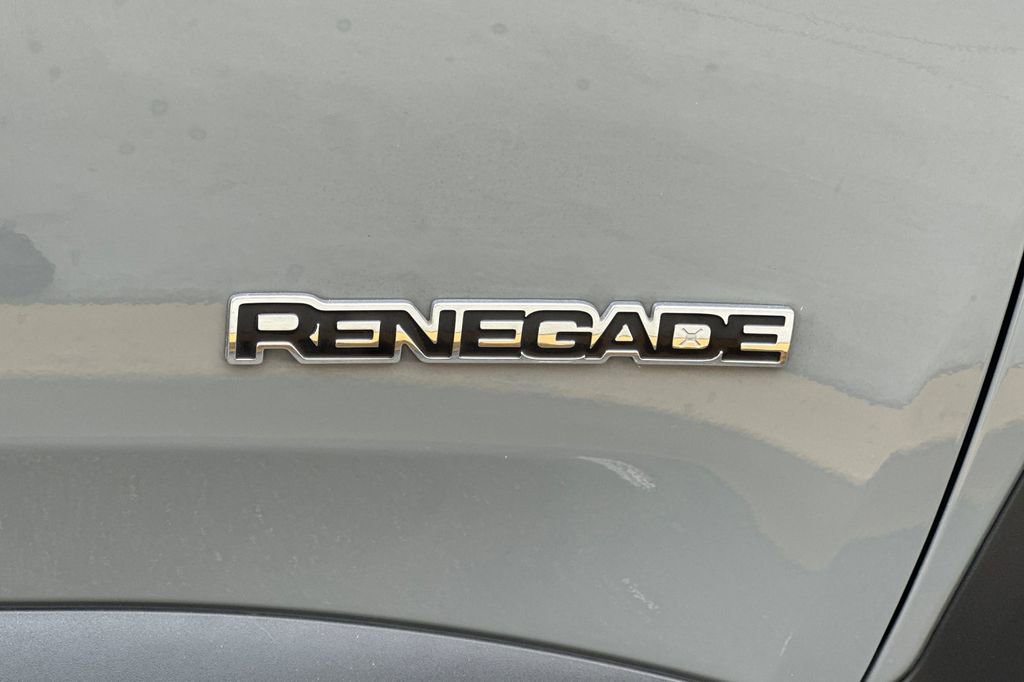 Used 2021 Jeep Renegade Latitude image 30