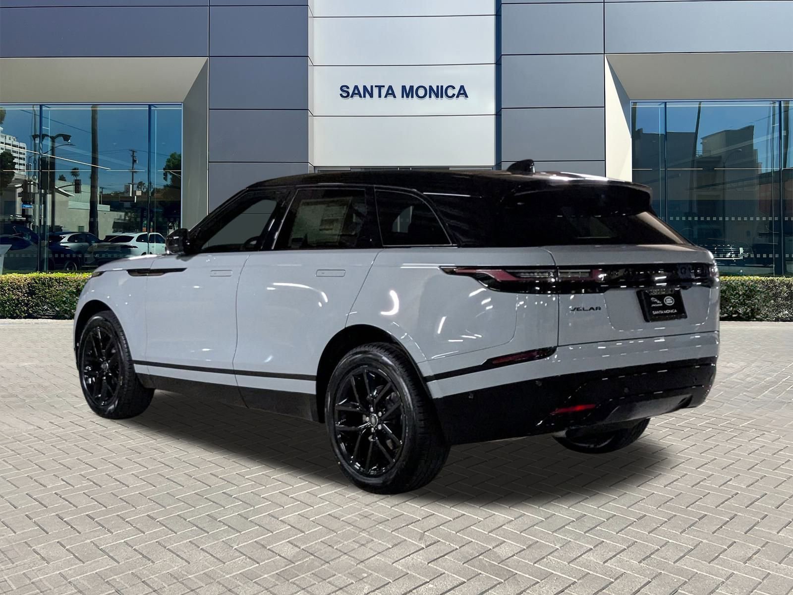 New 2026 Land Rover Range Rover Velar Dynamic SE image 9