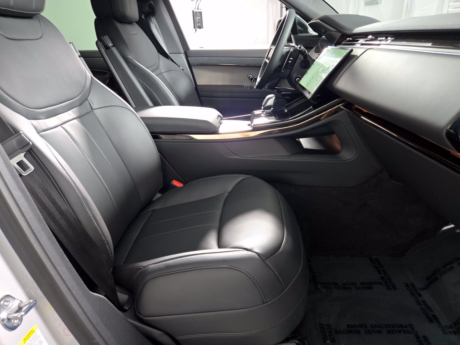 New 2026 Land Rover Range Rover Sport Dynamic SE AWD/4WD image 3