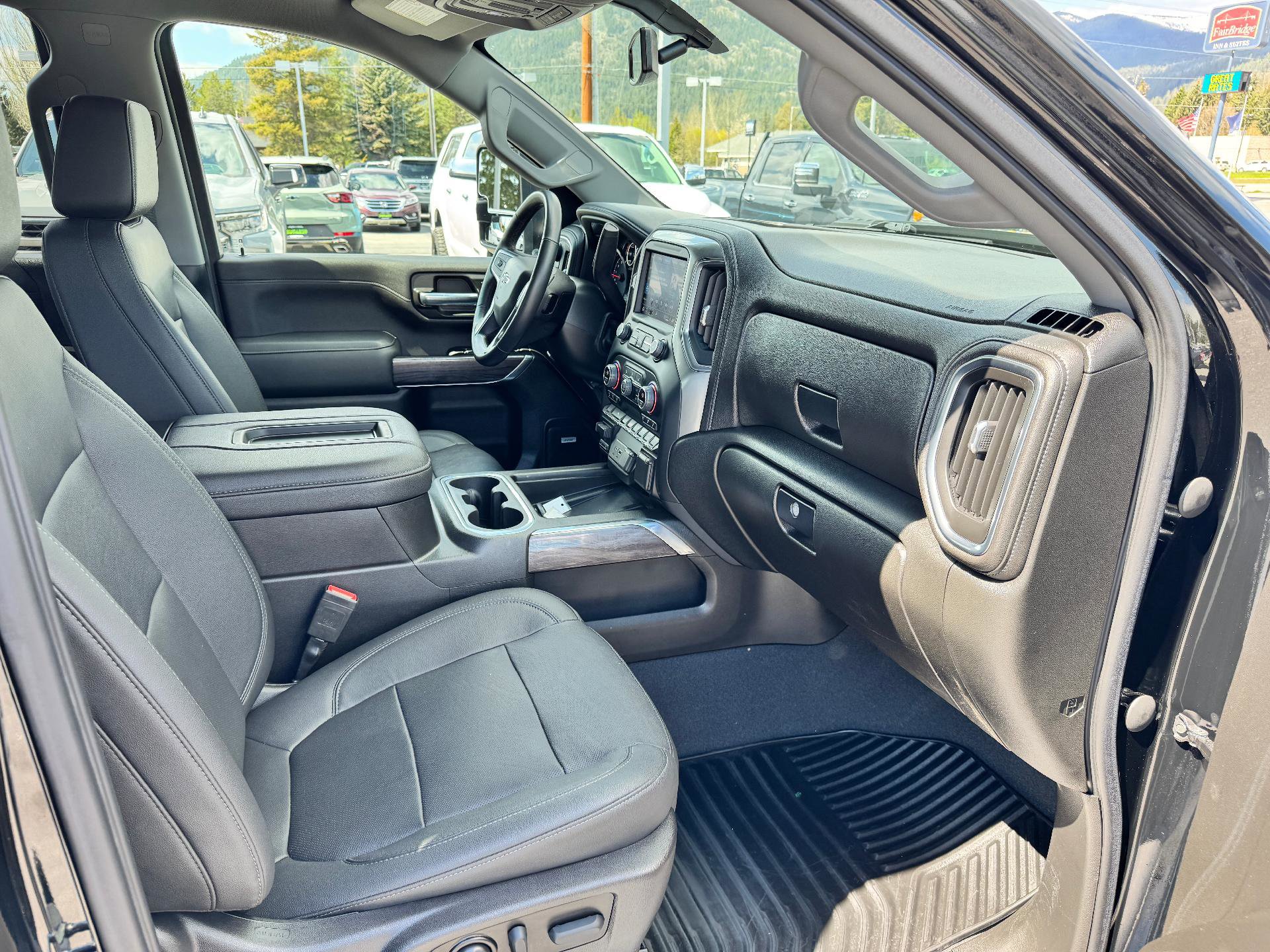 Used 2022 Chevrolet Silverado 2500 LTZ w/ LTZ Plus Package AWD/4WD image 16