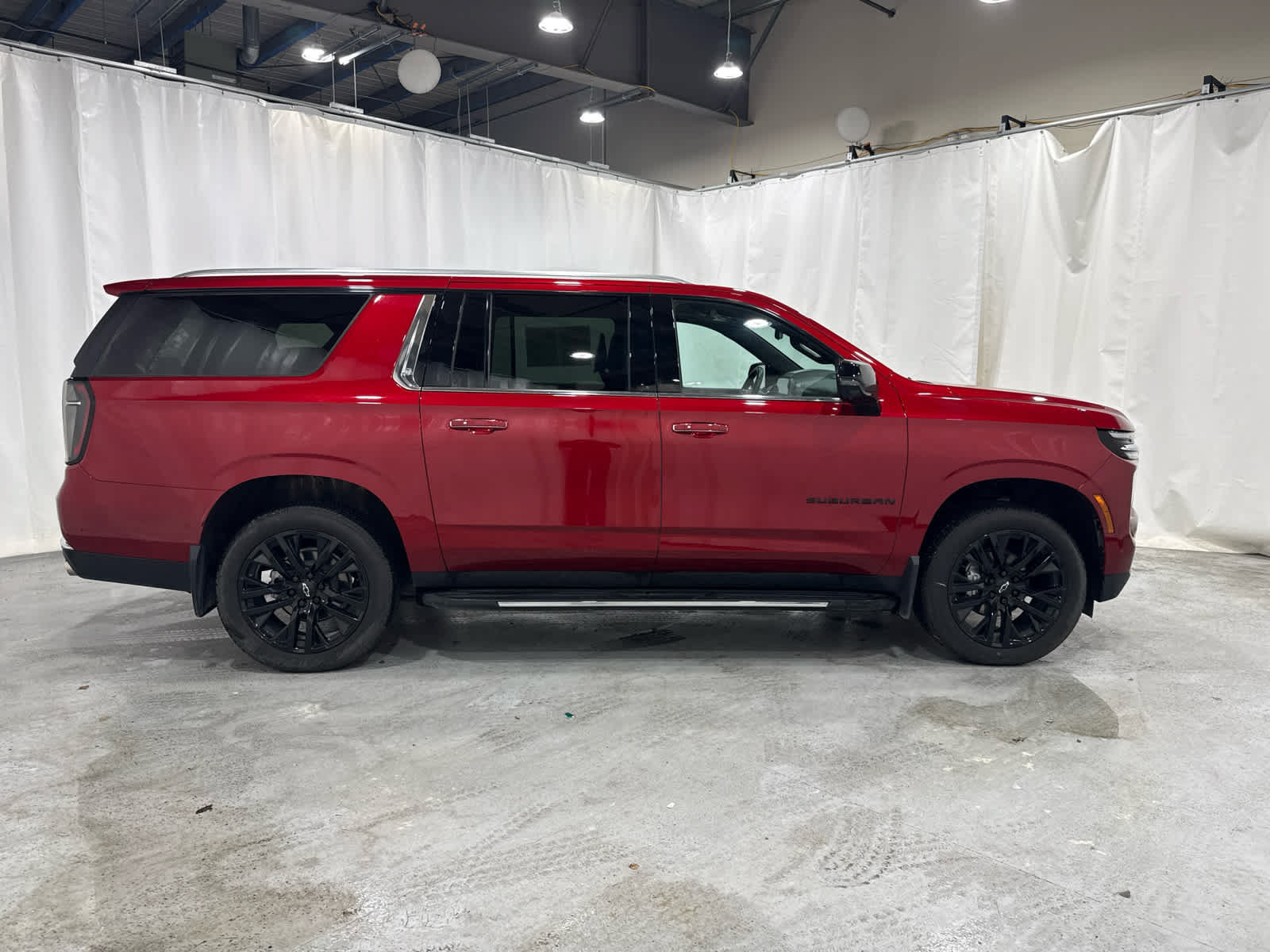 Certified 2025 Chevrolet Suburban Premier AWD/4WD image 6