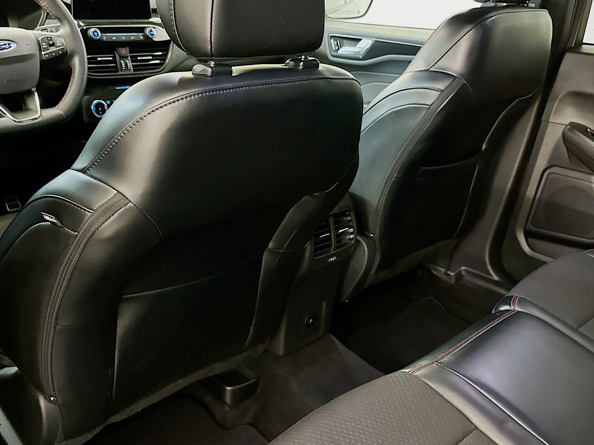 Used 2024 Ford Escape ST-Line image 27