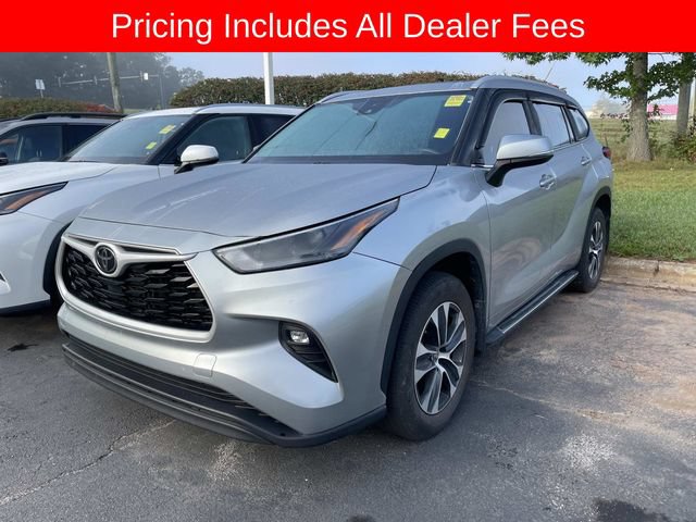 Used 2023 Toyota Highlander XLE