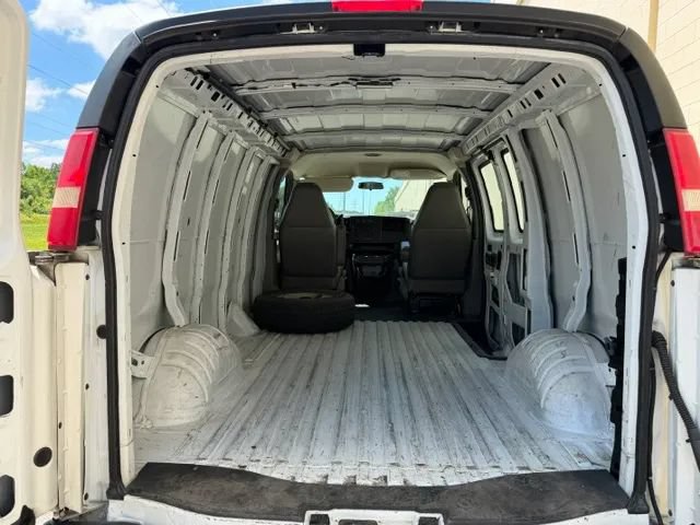 Used 2007 Chevrolet Express 1500 RWD image 19