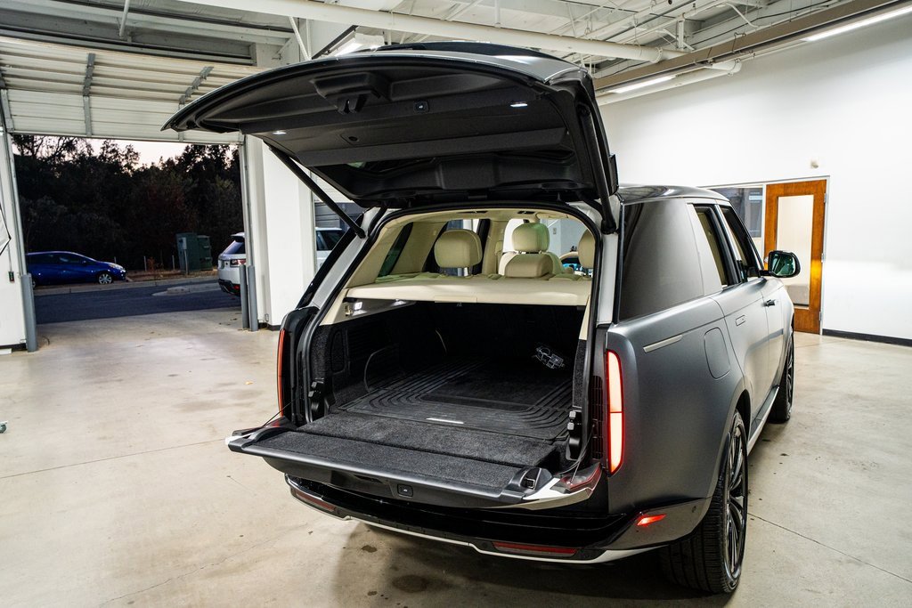 Used 2024 Land Rover Range Rover SE image 57