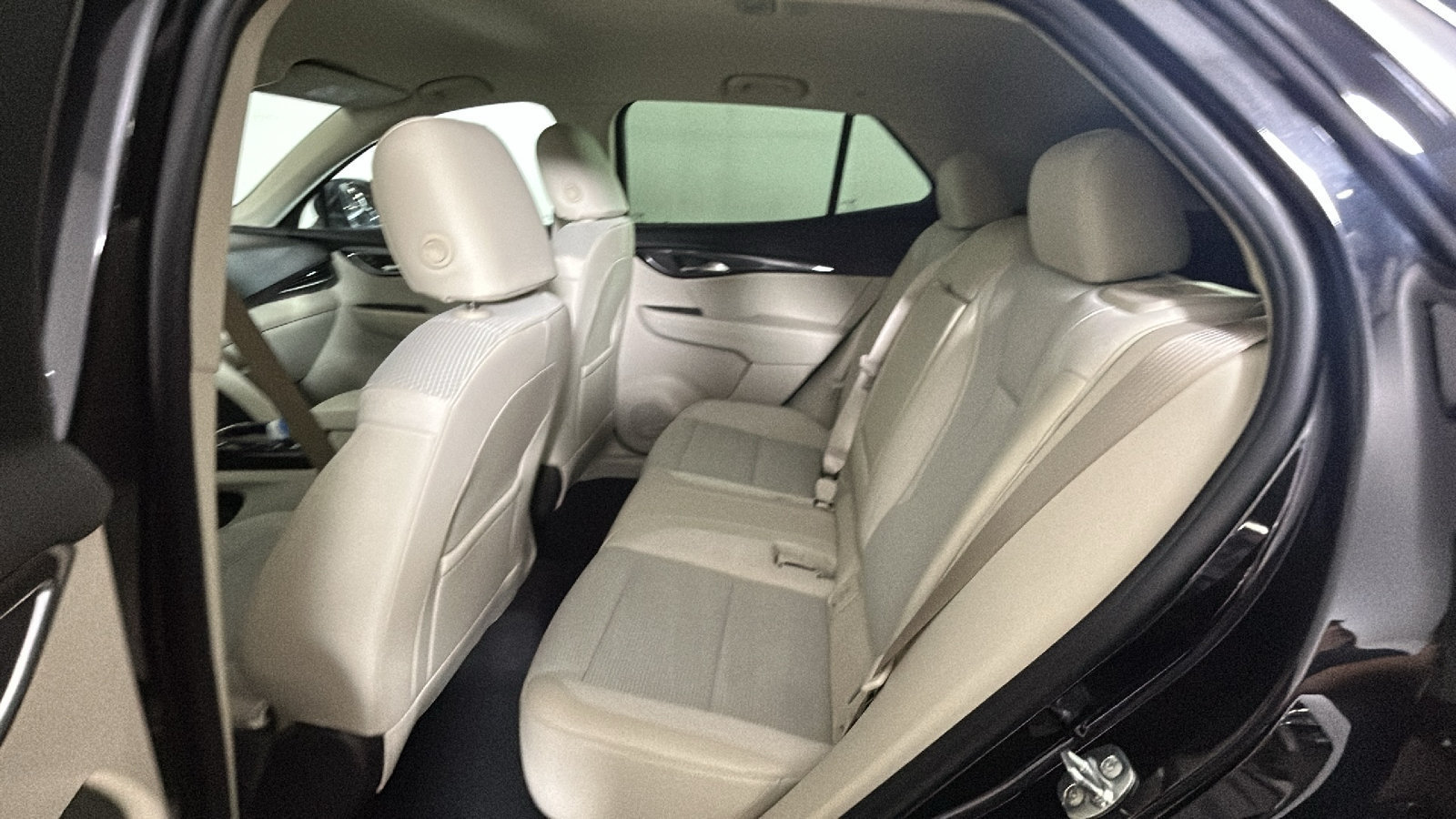 Used 2023 Buick Envision Preferred AWD/4WD image 31