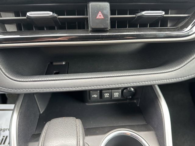 Used 2021 Toyota Highlander LE image 24