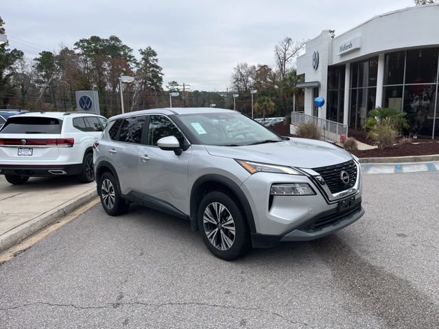 Used 2023 Nissan Rogue SV image 1